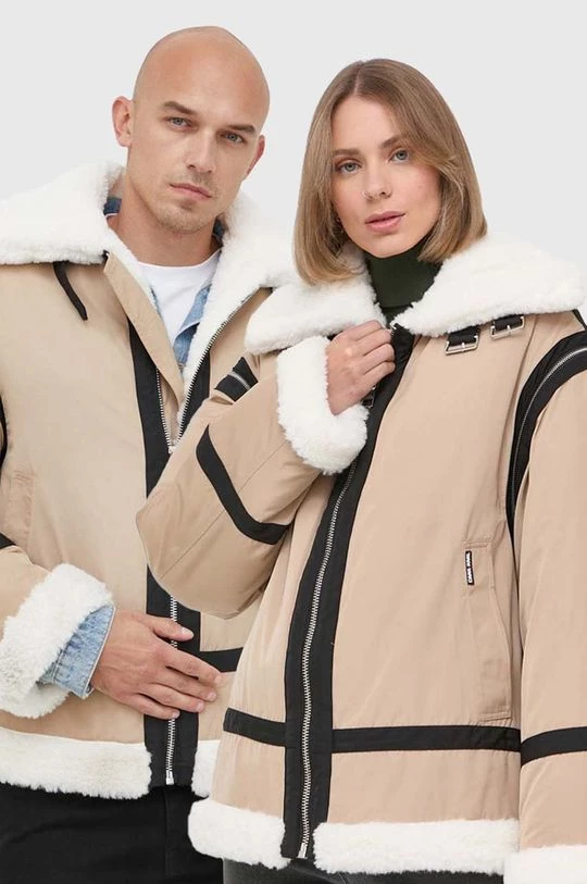 Κοντά μπουφάν Μπουφάν Karl Lagerfeld Lagerfeld X Cara Delevingne , χρώμα: μπεζ 3 Κοντά μπουφάν Μπουφάν Karl Lagerfeld Lagerfeld X Cara Delevingne , χρώμα: μπεζ